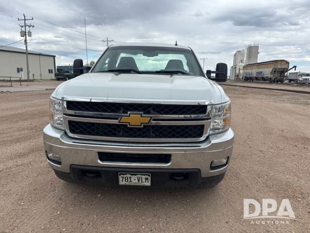 Image of Chevrolet 2500HD equipment image 2