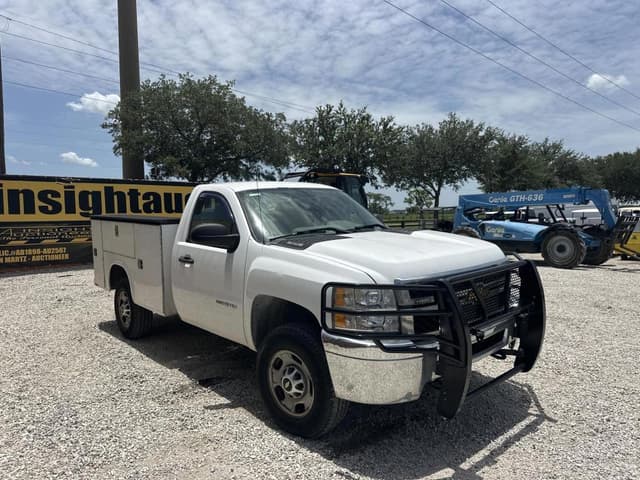 Image of Chevrolet 2500HD equipment image 3
