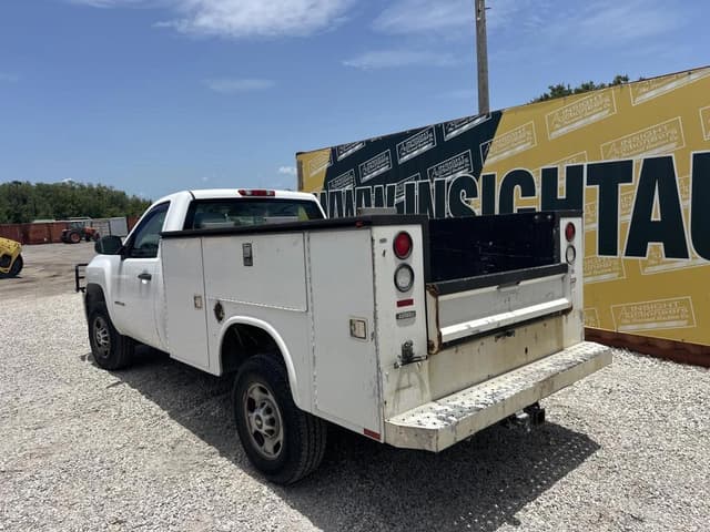 Image of Chevrolet 2500HD equipment image 1