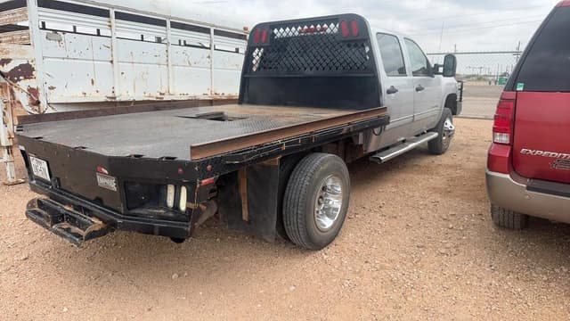 Image of Chevrolet 3500 equipment image 3