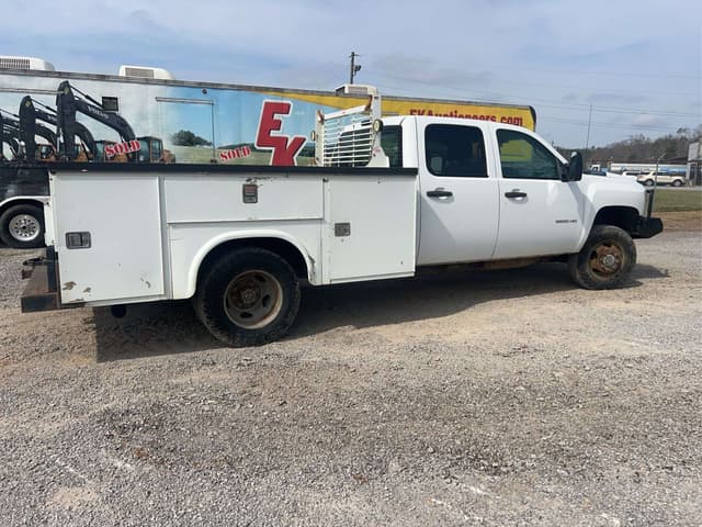 Image of Chevrolet 3500HD equipment image 3