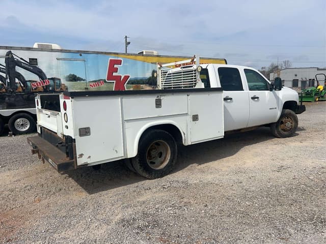 Image of Chevrolet 3500HD equipment image 4