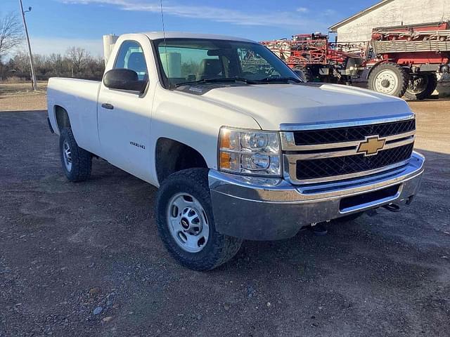 Image of Chevrolet 2500HD equipment image 2
