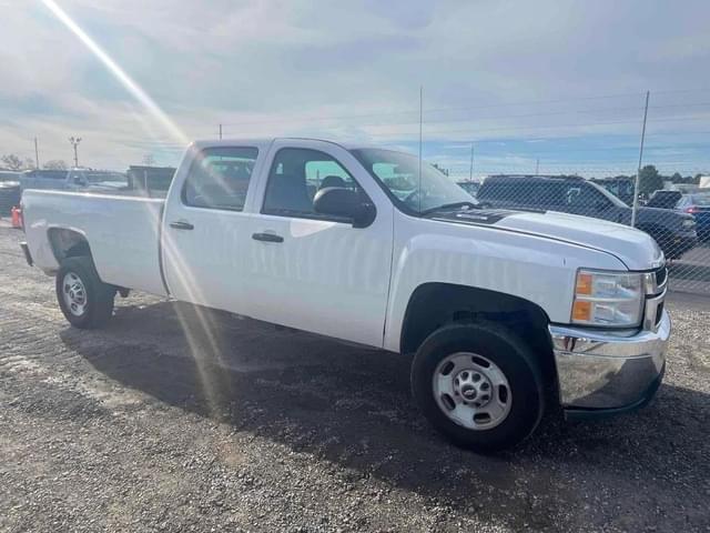 Image of Chevrolet 2500 equipment image 3