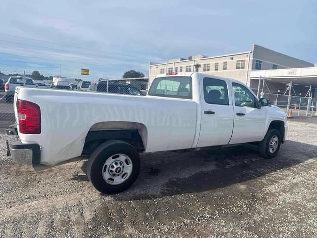 Image of Chevrolet 2500 equipment image 2