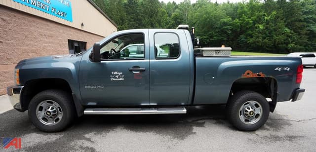 Image of Chevrolet 2500HD equipment image 1