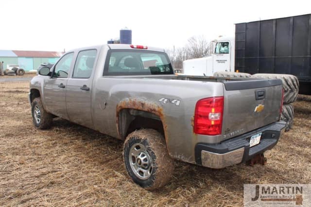 Image of Chevrolet 2500HD equipment image 3