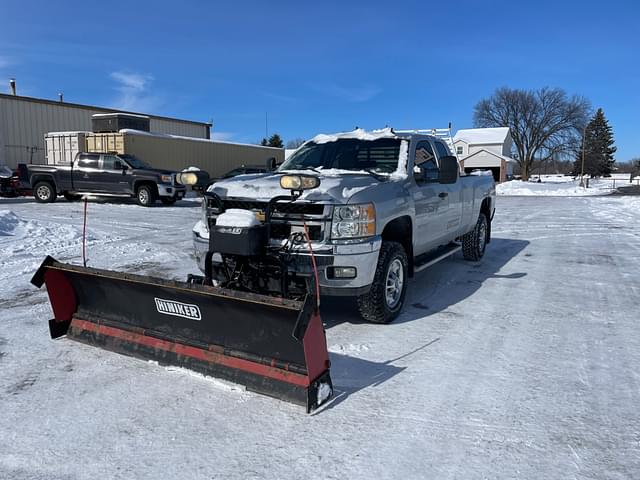 Image of Chevrolet Silverado equipment image 2