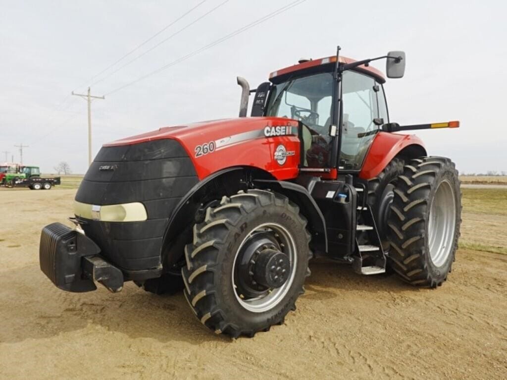 2013 Case IH Magnum 260 Equipment Image0