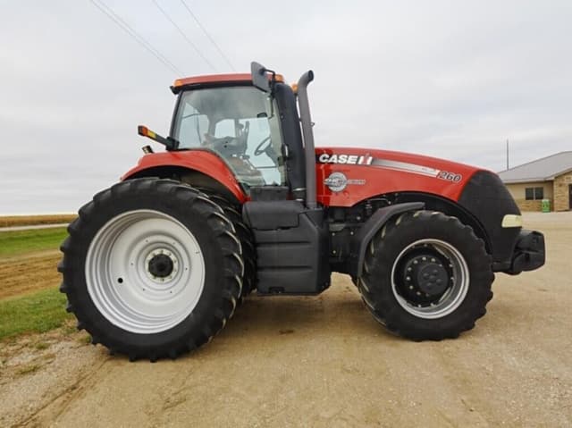 Image of Case IH Magnum 260 equipment image 3
