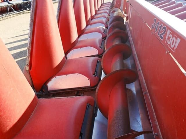 Image of Case IH 3412 equipment image 4