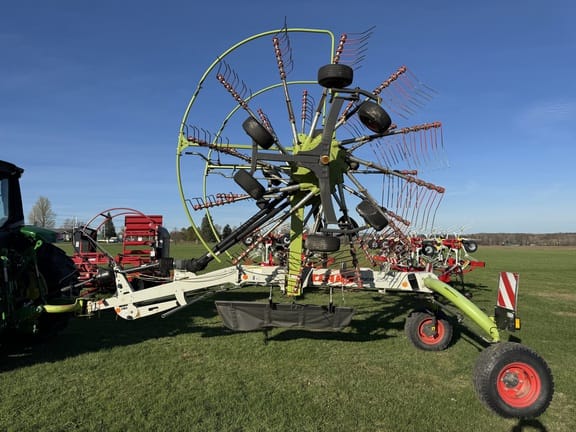 2013 CLAAS Liner 2700 Equipment Image0