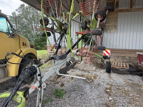 2013 CLAAS Liner 2700 Equipment Image0