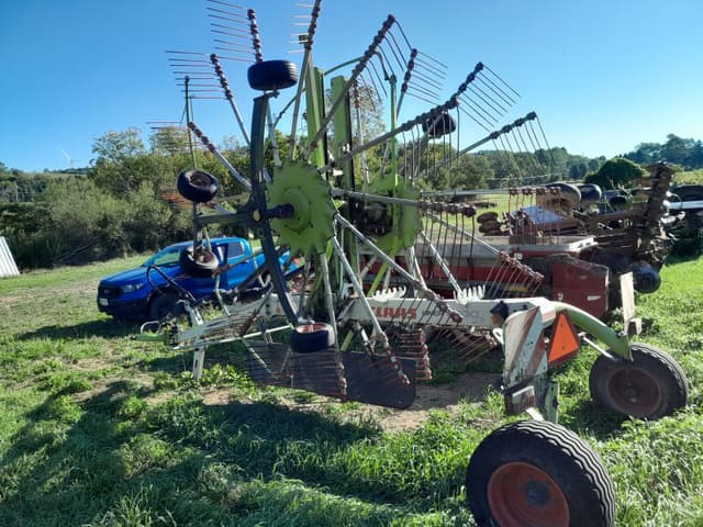 Image of CLAAS Liner 2900 equipment image 3
