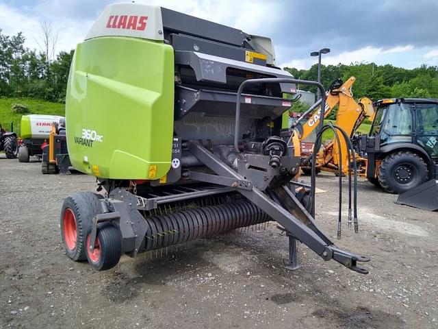 Image of CLAAS Rollant 350 equipment image 4