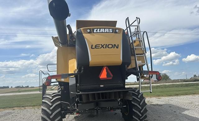 Image of CLAAS Lexion 730 equipment image 3