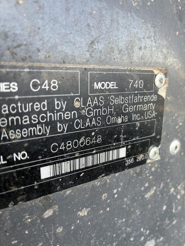 Image of CLAAS LEXION 740 equipment image 1