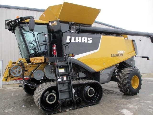 Image of CLAAS LEXION 740TT Primary image