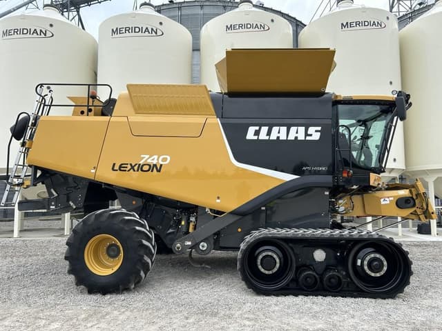 Image of CLAAS LEXION 740TT equipment image 3