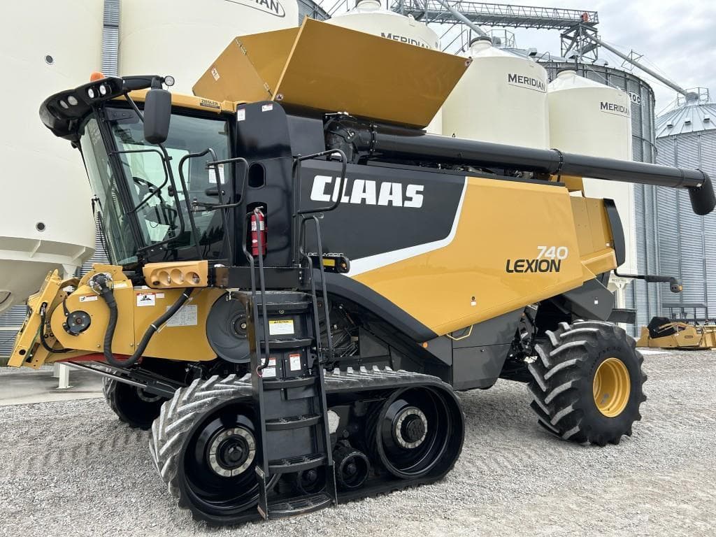 Image of CLAAS LEXION 740TT Primary image