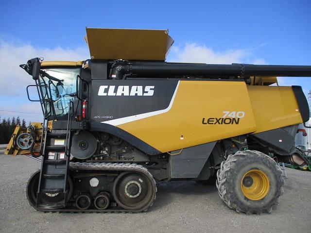 Image of CLAAS LEXION 740TT equipment image 2