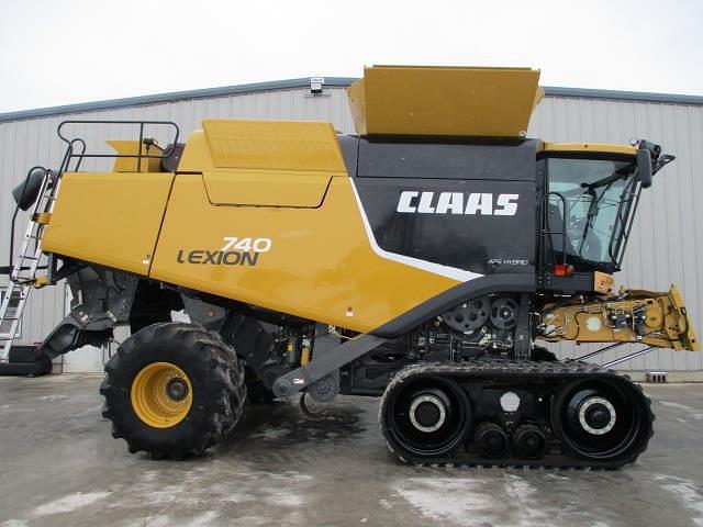 Image of CLAAS LEXION 740TT equipment image 3