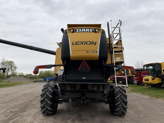 Image of CLAAS LEXION 750TT equipment image 3
