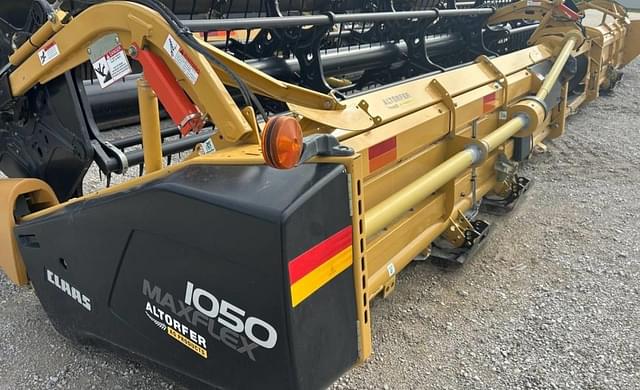 Image of CLAAS 1050 Maxflex equipment image 3