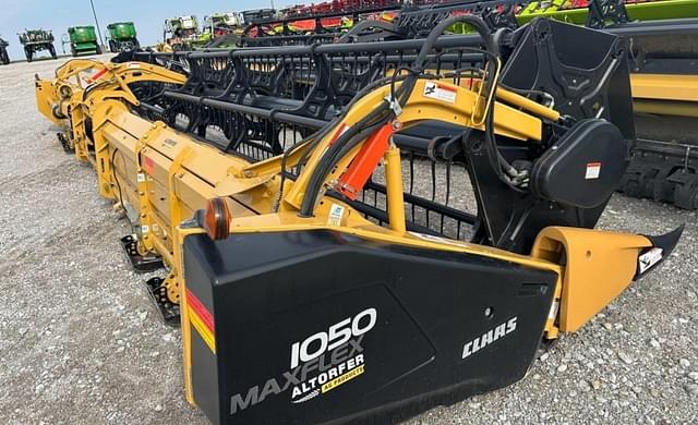 Image of CLAAS 1050 Maxflex equipment image 2