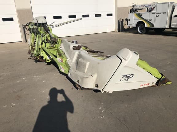 Image of CLAAS Orbis 750 equipment image 2