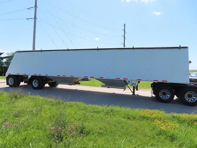 Image of Cornhusker 800 equipment image 4
