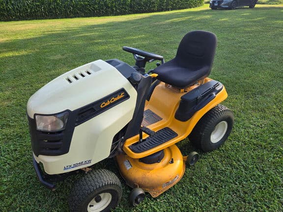 Image of Cub Cadet LTX1042KW Image 0