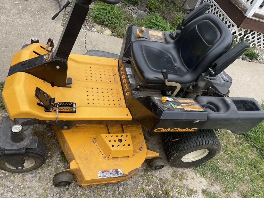2013 Cub Cadet Z Force S Equipment Image0