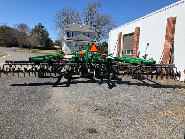 Image of John Deere 2623 equipment image 4