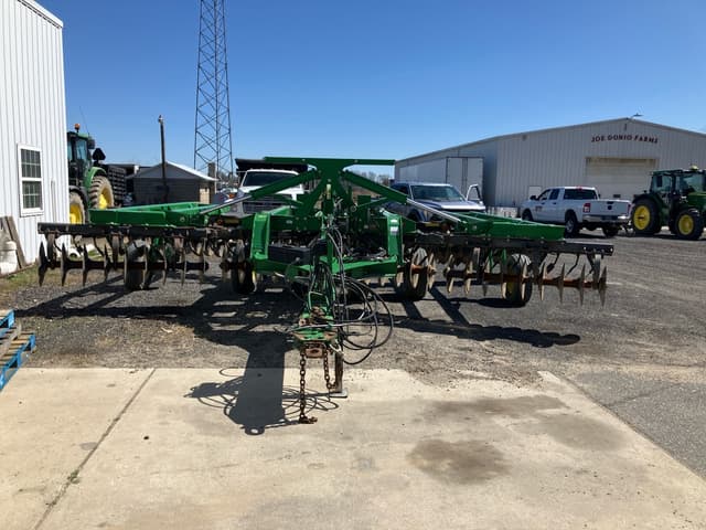 Image of John Deere 2623 equipment image 2