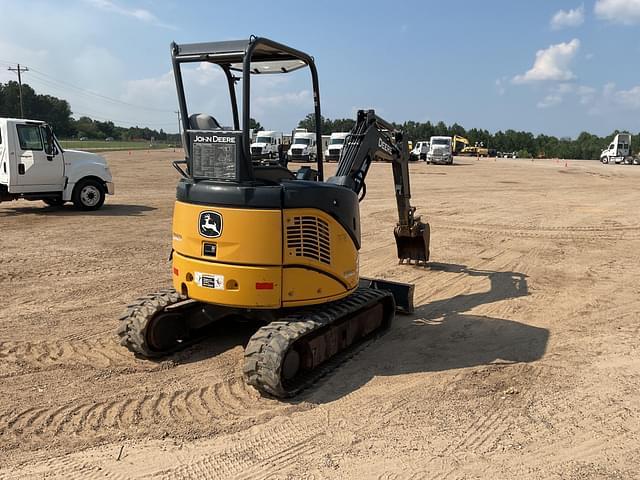 Image of John Deere 27D equipment image 4