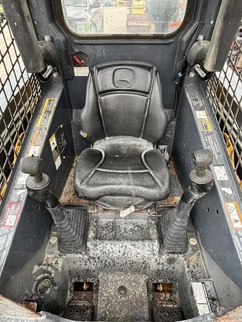 Image of John Deere 319D equipment image 4