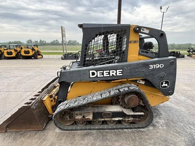 Image of John Deere 319D equipment image 2