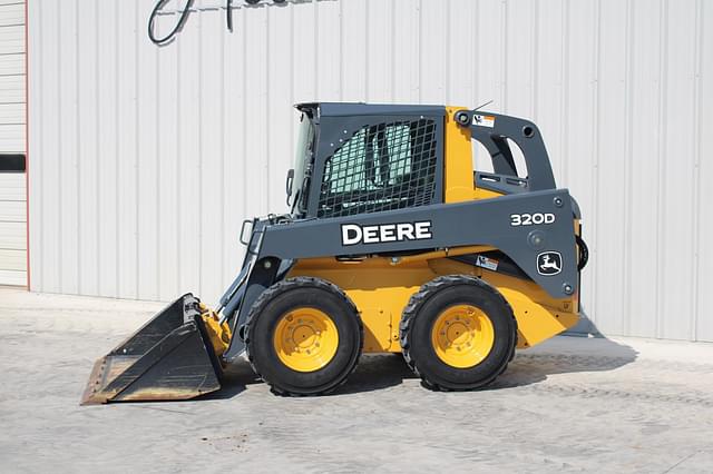 Image of John Deere 320D equipment image 1