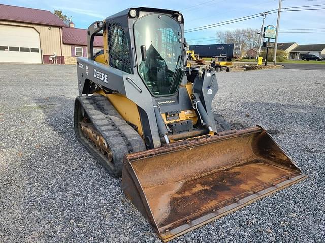 Image of John Deere 329E equipment image 1