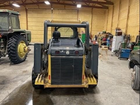 Image of John Deere 332D equipment image 3