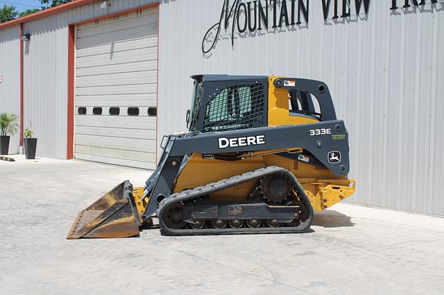 Image of John Deere 333E equipment image 1