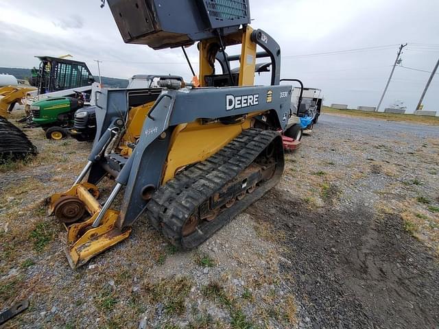 Image of John Deere 333E equipment image 2