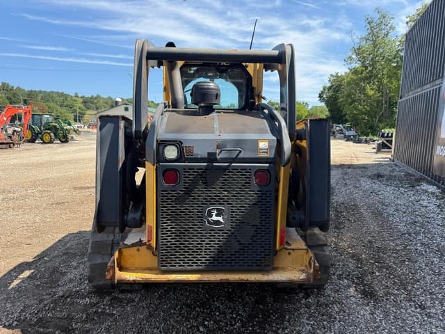 Image of John Deere 333E equipment image 2