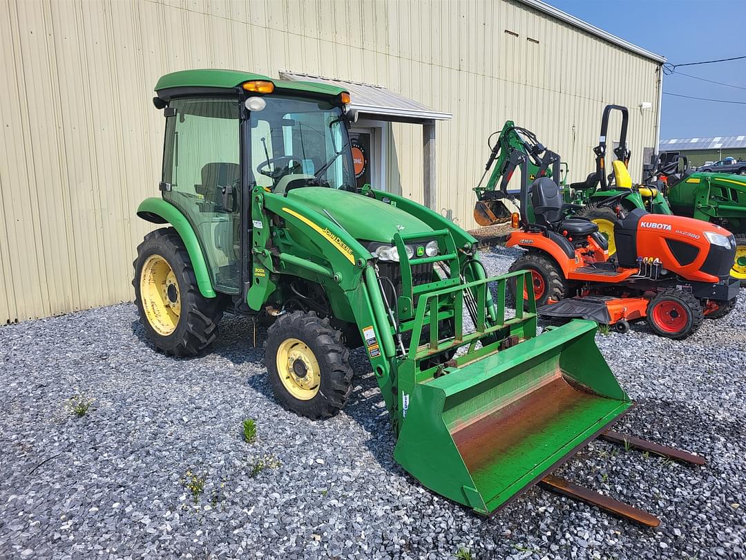 Image of John Deere 3720 Image 1