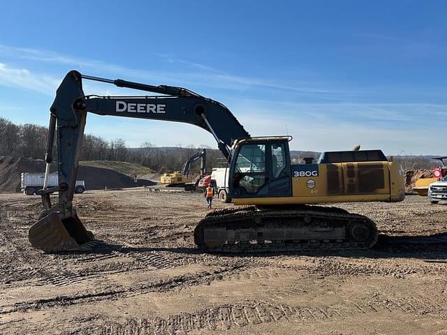 Image of John Deere 380G LC equipment image 1