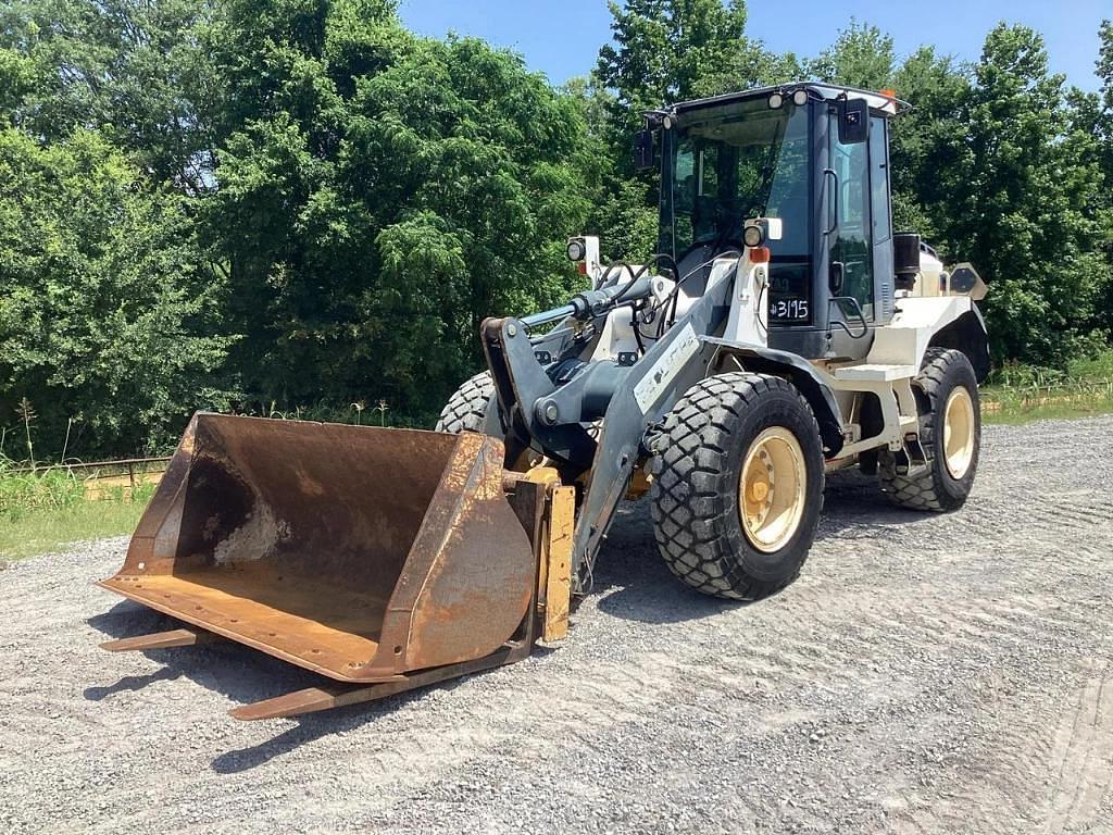 Image of John Deere 444K Primary image