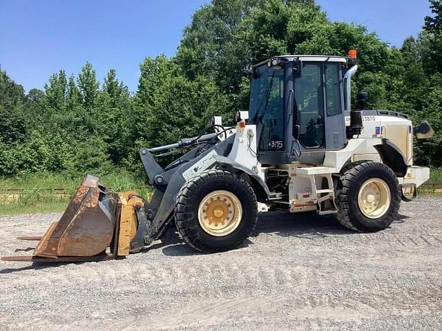 Image of John Deere 444K equipment image 1