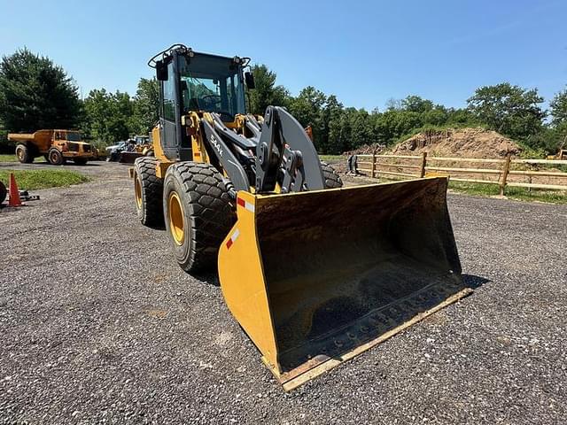 Image of John Deere 544K equipment image 4