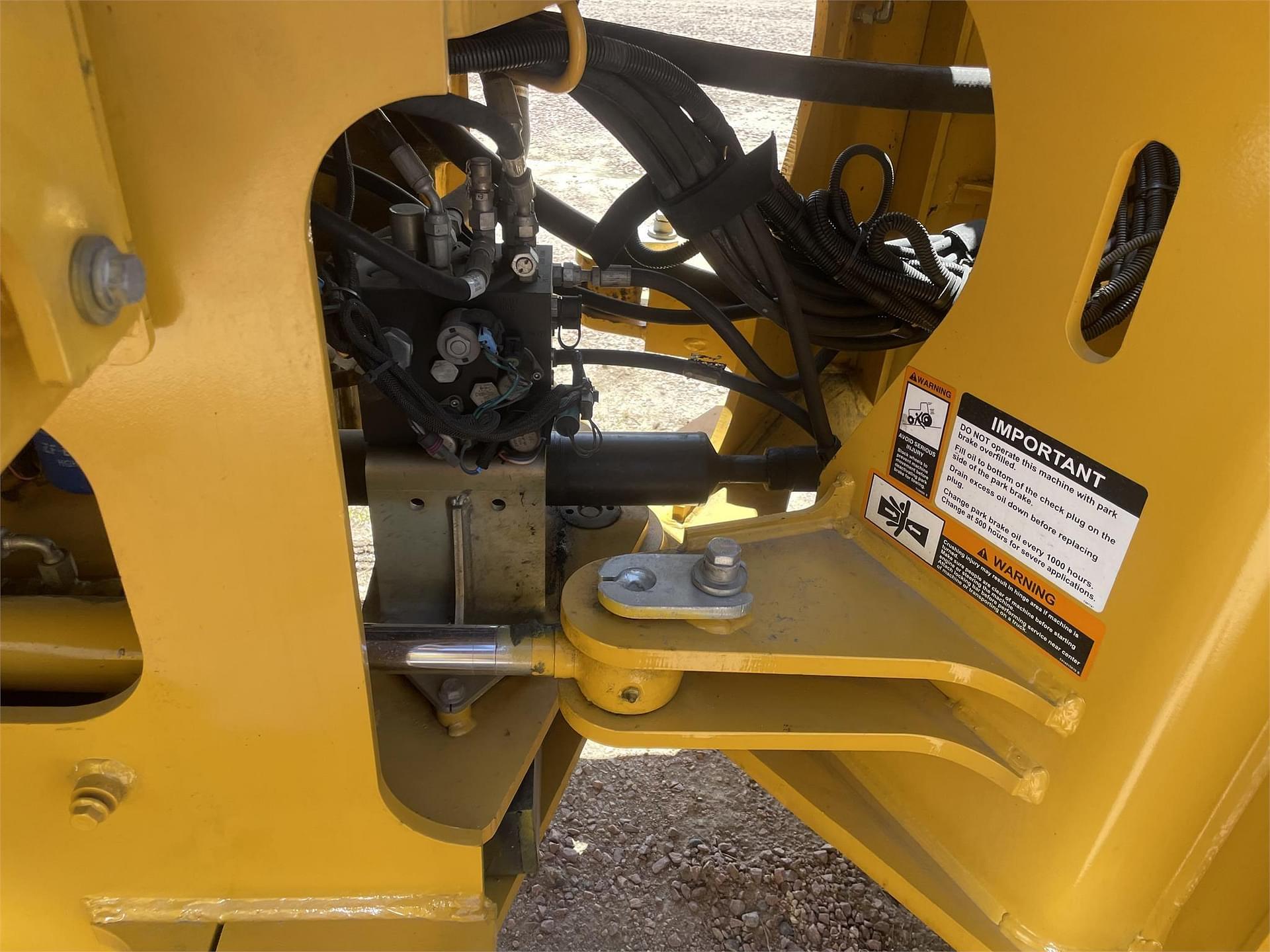 Main image John Deere 544K 7
